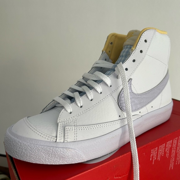 Nike Blazer Mid ‘77- Oxygen Purple/Coconut Milk/White. Brand new without box - Picture 4 of 8